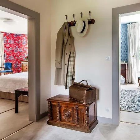 Chateau De La Villedubois Bed & Breakfast