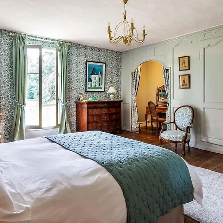 Chateau De La Villedubois 3*